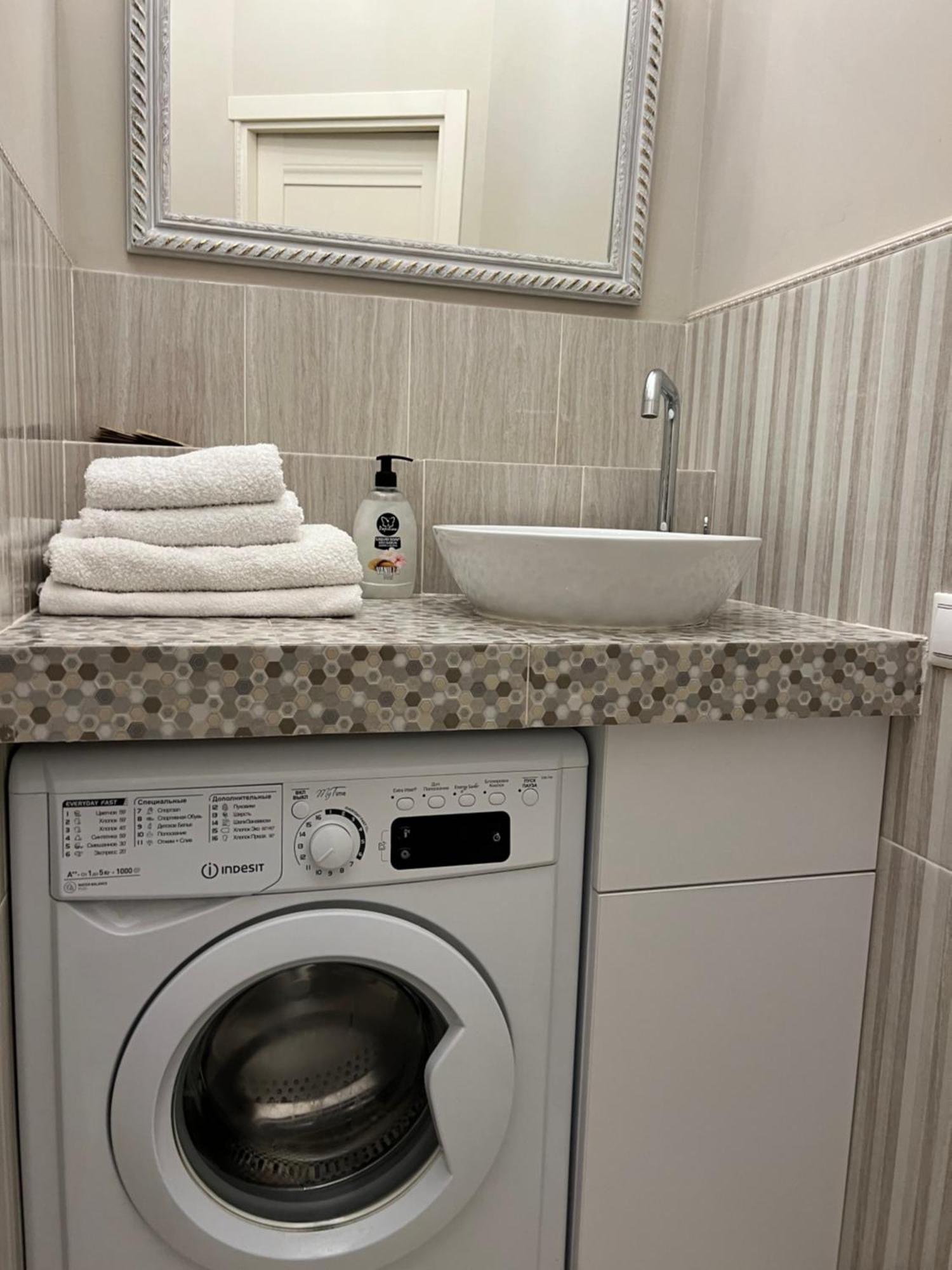 Luxury Exclusive Apartments Skyhouse Exfactor Chisinau Bagian luar foto