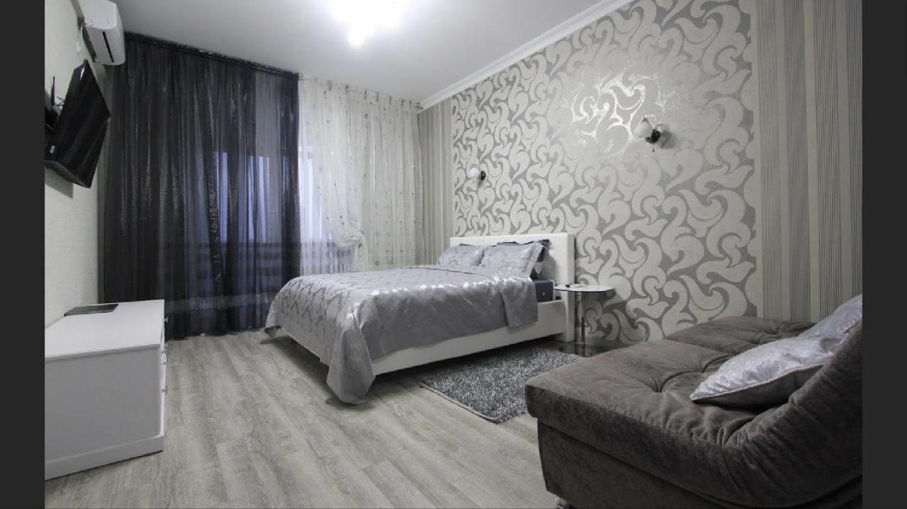 Luxury Exclusive Apartments Skyhouse Exfactor Chisinau Bagian luar foto