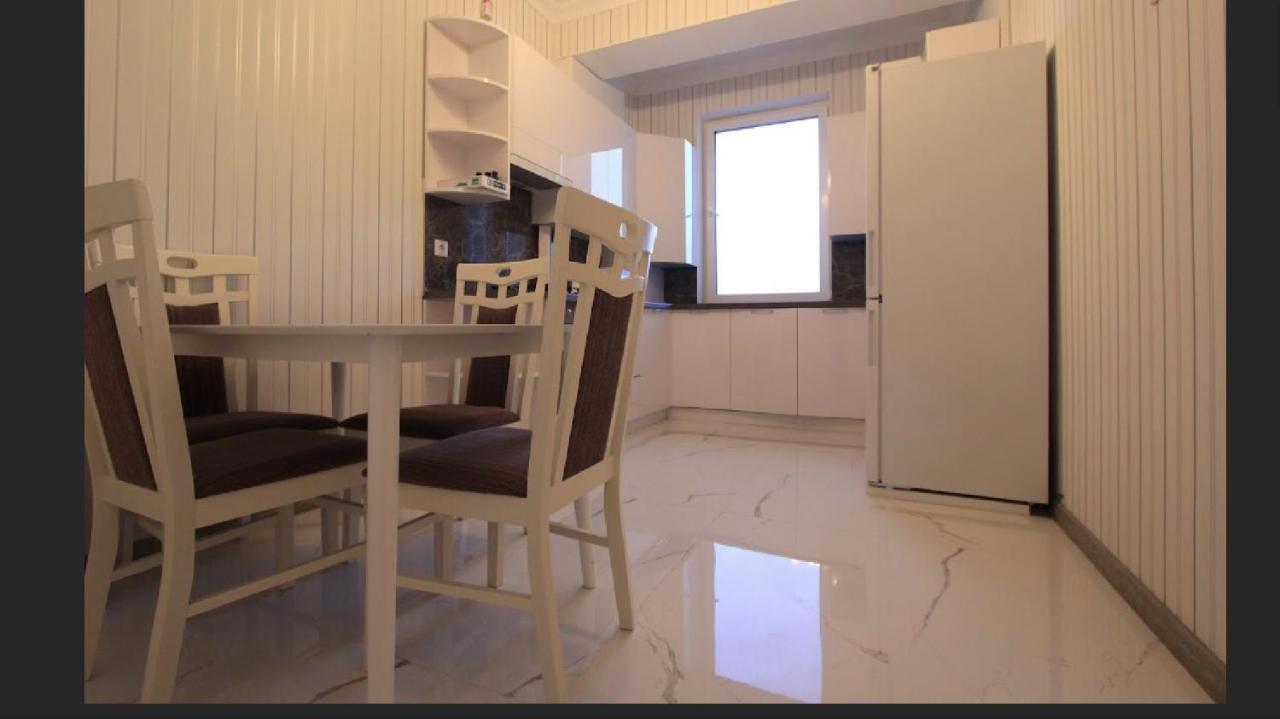 Luxury Exclusive Apartments Skyhouse Exfactor Chisinau Bagian luar foto