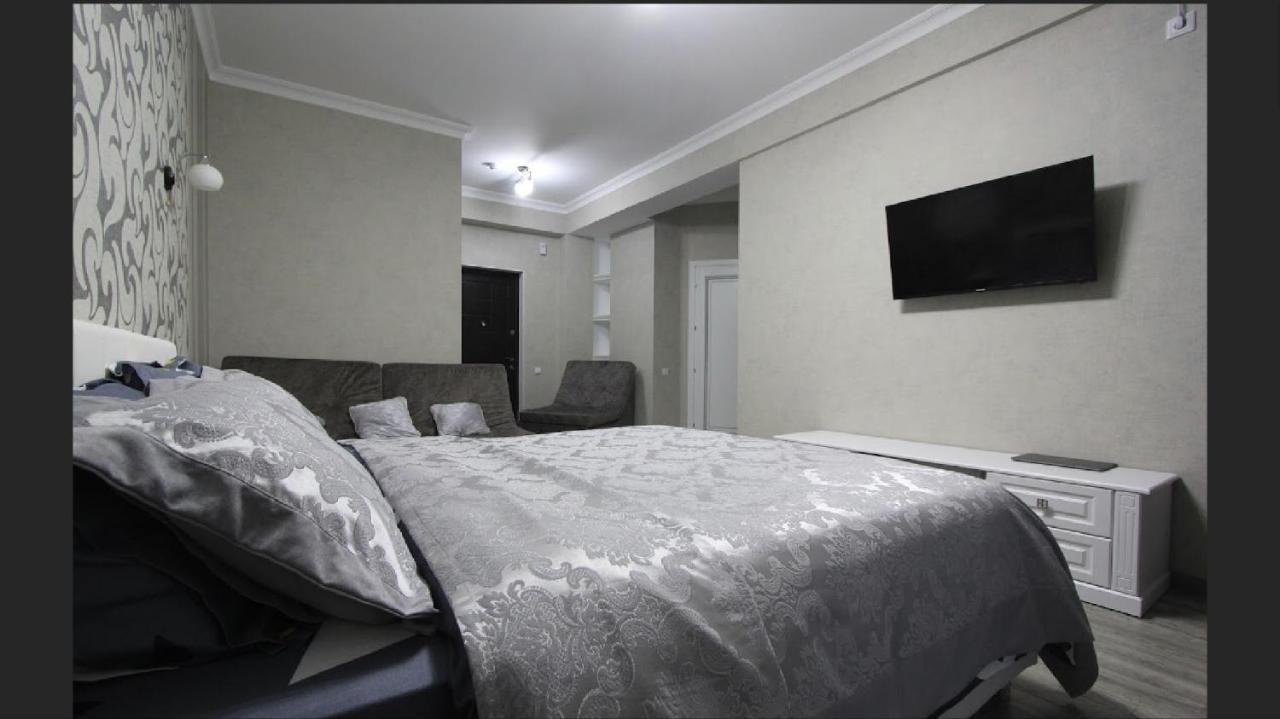 Luxury Exclusive Apartments Skyhouse Exfactor Chisinau Bagian luar foto