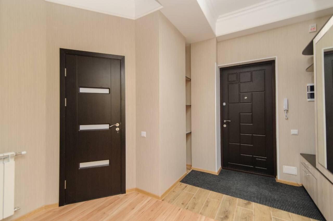 Luxury Exclusive Apartments Skyhouse Exfactor Chisinau Bagian luar foto